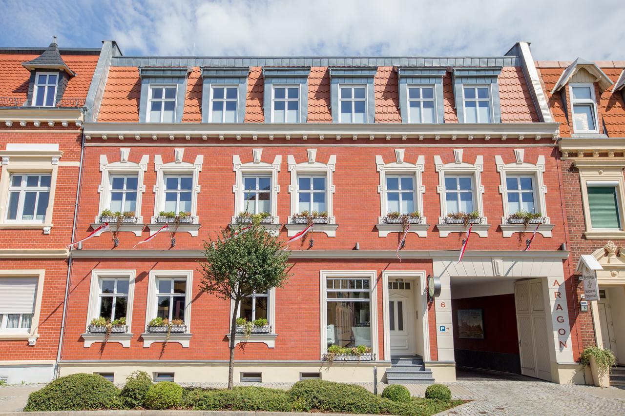 Aragon - Hotel - Garni Tangermünde Extérieur photo